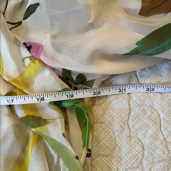 Leifsdottir Anthropologie Silk Floral Blouse.  Size 8.  EUC. - Picture 9 of 9